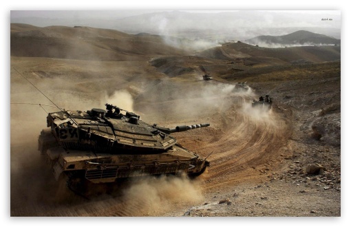 Tanks on the march in the desert UltraHD Wallpaper for Widescreen 16:10 ;