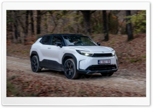 Toyota Urban Cruiser AWD 4K UHD Wallpaper for Widescreen and UltraWide Desktop, UltraHD TV, Smartphone, Tablet