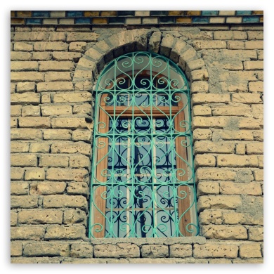 Window Of Old House Of Erbils Citadel UltraHD Wallpaper for Tablet 1:1 ; Mobile 3:5 3:4 ;