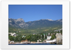 Yalta and mountains 4K UHD Wallpaper for Widescreen and UltraWide Desktop, UltraHD TV, Smartphone, Tablet