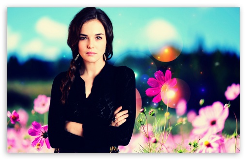 Zoey Deutch UltraHD Wallpaper for Widescreen 16:10 ;